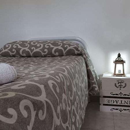 Miniecocasa Ottocentesca In Zona Free-Parking Ed Ecoclimatizzata Villa Ostuni Bagian luar foto