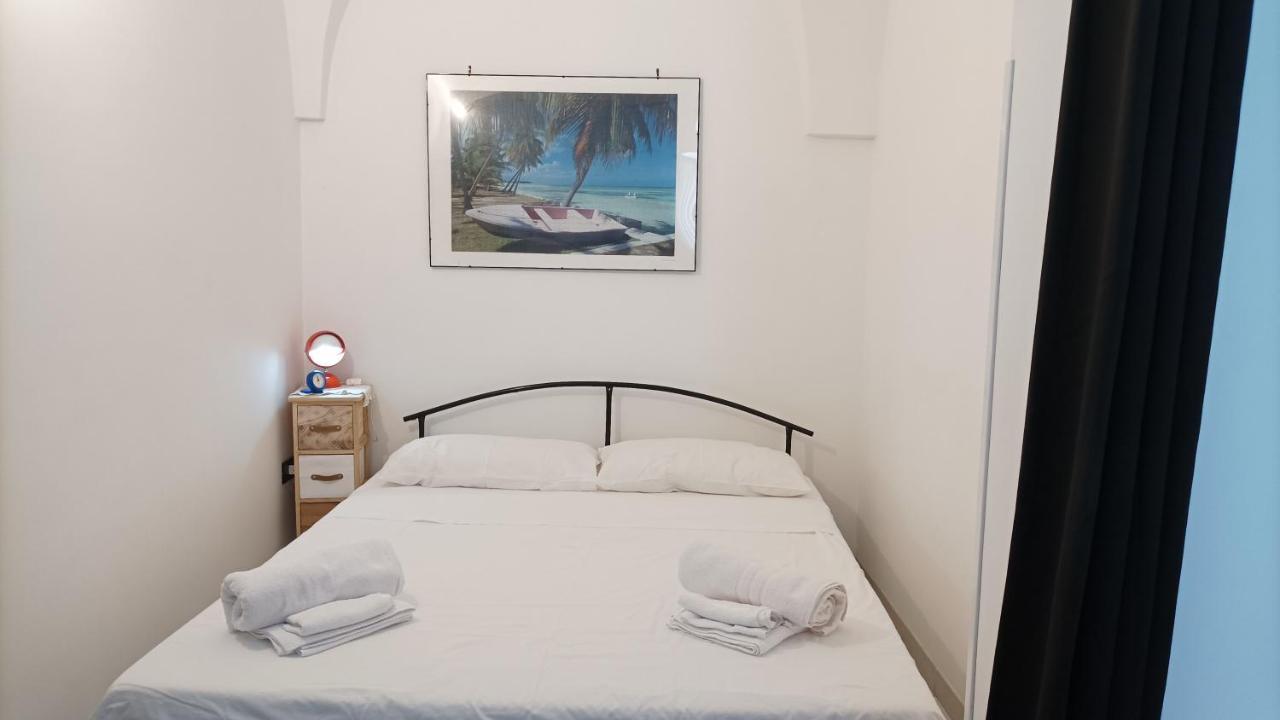 Miniecocasa Ottocentesca In Zona Free-Parking Ed Ecoclimatizzata Villa Ostuni Bagian luar foto